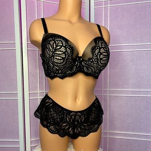 Victorias Secret Lace Bra and Panties